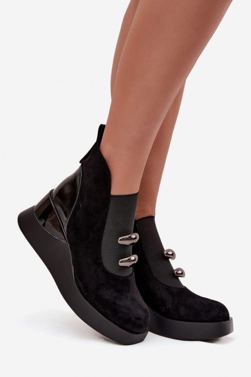 Damenstiefel Auf einem Keil D&A MR52-106 schZuarze Farbe Damenstiefel Auf einem Keil D&A MR52-106 schZuarze Farbe