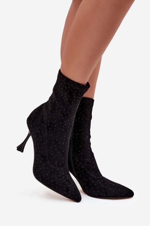 Dekoriert Damenstiefel mit dünnen Absätzen D&A JC52-882 schZuarze Farbe Dekoriert Damenstiefel mit dünnen Absätzen D&A JC52-882 schZuarze Farbe