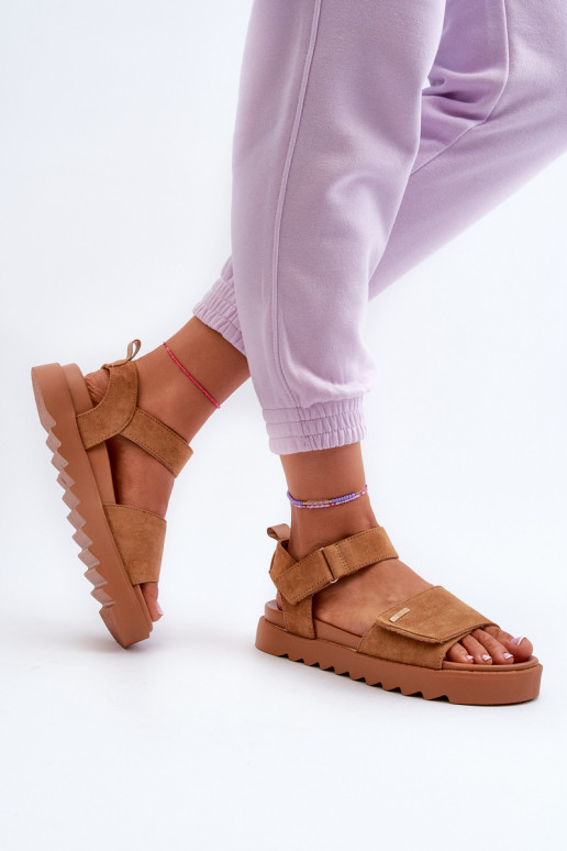 Feminin INildledersandalen mit einer Plattform Big Star NN274705 braune Farbe Feminin INildledersandalen mit einer Plattform Big Star NN274705 braune Farbe