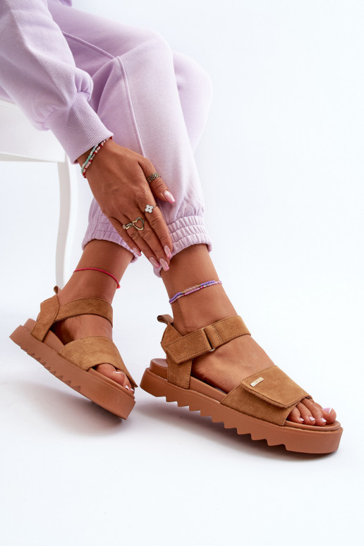 Feminin INildledersandalen mit einer Plattform Big Star NN274705 braune Farbe Feminin INildledersandalen mit einer Plattform Big Star NN274705 braune Farbe