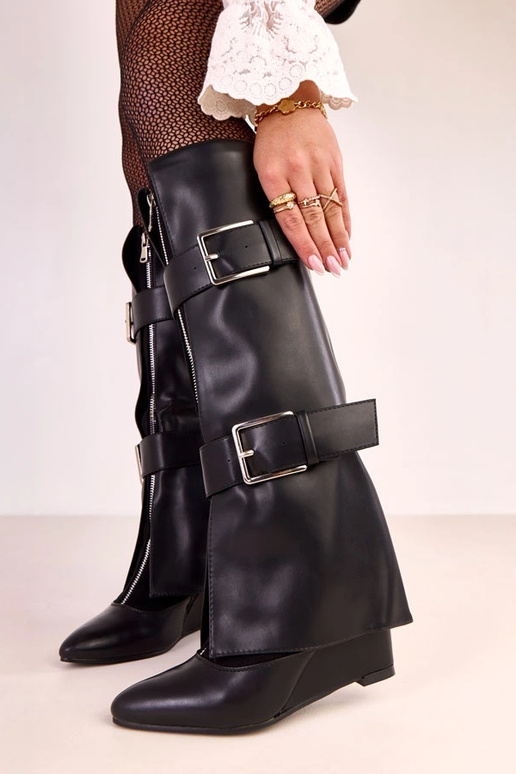 Schwarze kniehohe Stiefel auf...