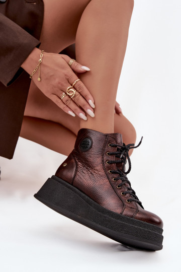 Haut Stiefel mit einer Plattform Es mussciejka 06309-32 metallische Farbe Brąz
