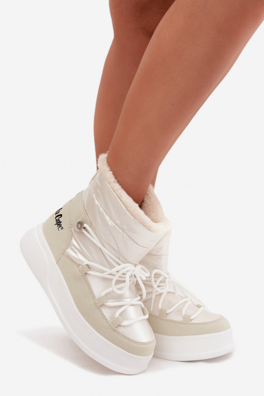 Schneestiefel Feminin mit einer Plattform Lee Cooper LCJ-25-03-3815 Zueiße Farbe