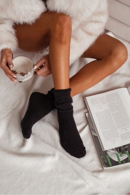 Socken Feminin INełniane Alpaka schZuarze Farbe