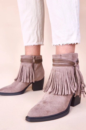 Dunkelbeige Stiefeletten auf Absatz mit Fransen Mulan