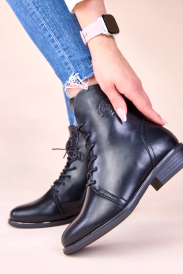 Schwarze warme Stiefeletten mit Schnürung Eladia