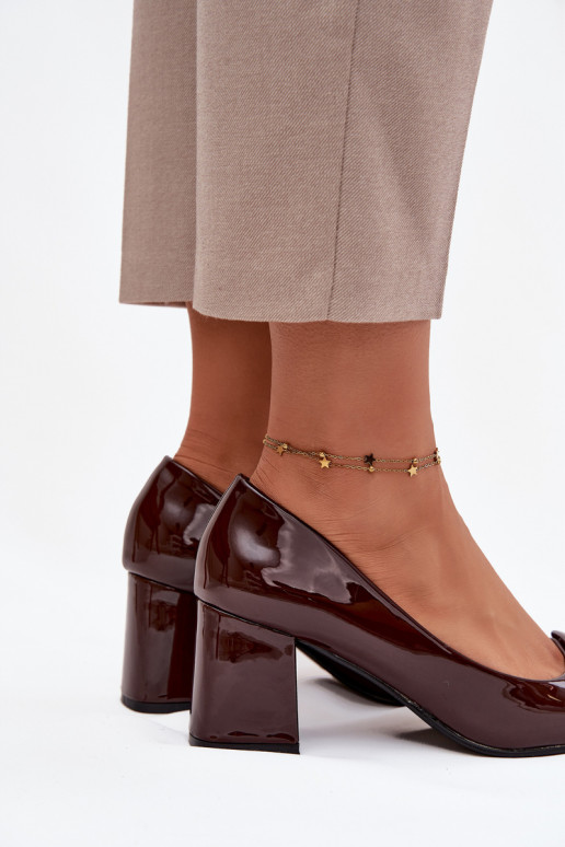 mit Lackeffekt Schuhe mit Absätzen mit Ornamenten CzekoladoZue Isoline