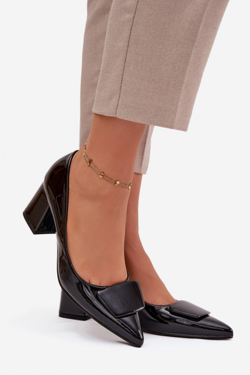 mit Lackeffekt Schuhe mit Absätzen mit Ornamenten schZuarze Farbe Isoline