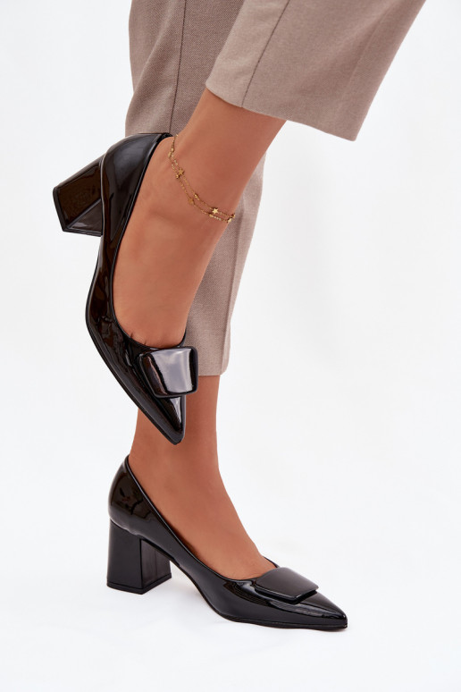 mit Lackeffekt Schuhe mit Absätzen mit Ornamenten schZuarze Farbe Isoline