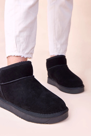 Schwarze Schneestiefel aus echtem Wildleder Besia