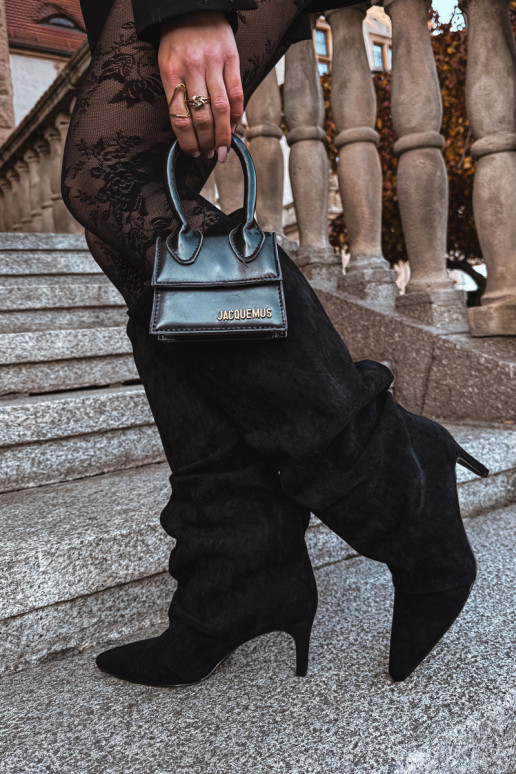 Schwarze gefaltete gefütterte Overknee-Stiefel mit dünnen Absätzen aus Kunstwildleder Tai turivella