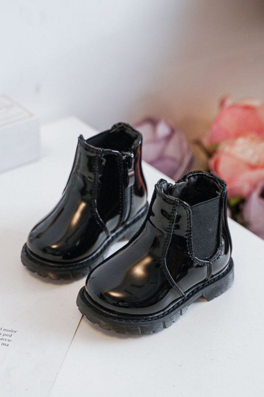 Gewärmte Kinderstiefel mit Lackeffekt, schwarze Farbe Porky
