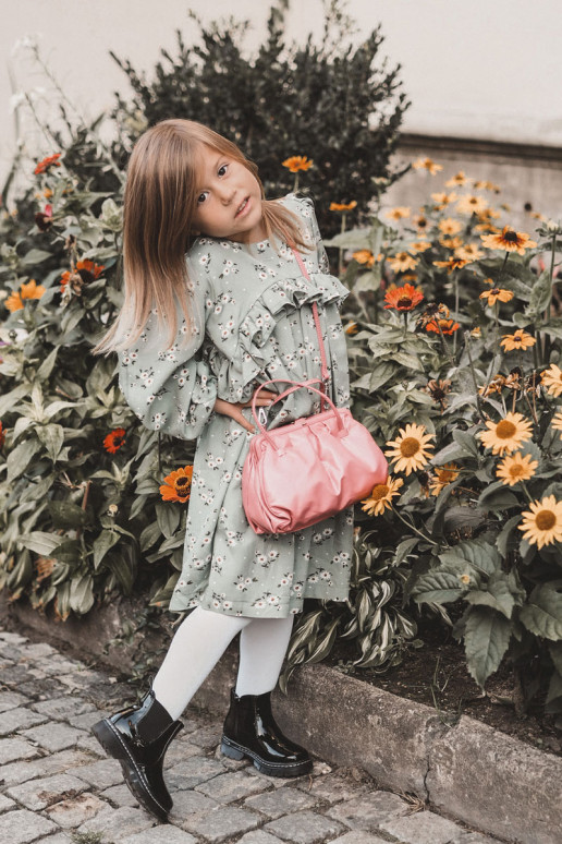 Gewärmte Kinderstiefel mit Lackeffekt, schwarze Farbe Porky