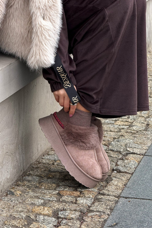 Damen Schnee Stiefel mit Plattform und Fell mit Stickerei in sandfarbiger Farbe Querina