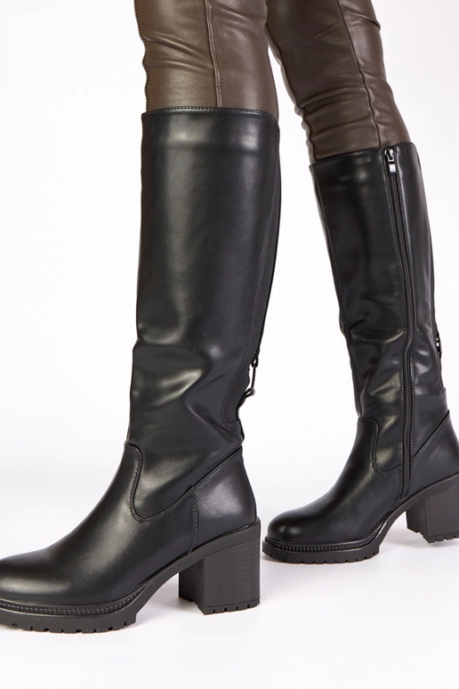 Schwarze Overknee-Stiefel auf Absatz...