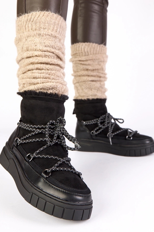 Schwarze warme Schnürschneestiefel...