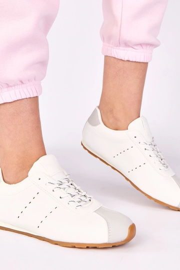 Weiße Sneakers mit grauem Akzent Birna 2