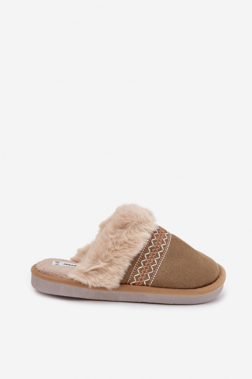 Hausschuhe Feminin mit Pelzmantel I Haftem grüne Farbe Devianne