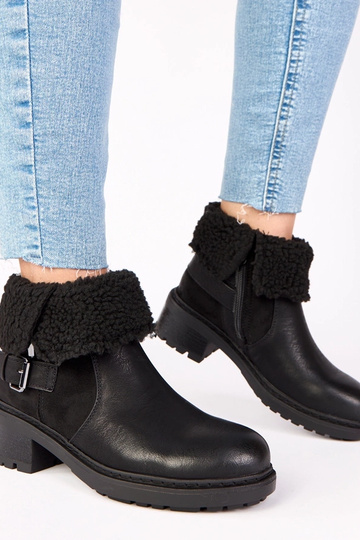 Schwarze Stiefeletten mit... 2