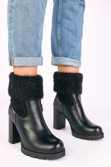 Randy schwarze Stiefel mit dekorativem Schaft