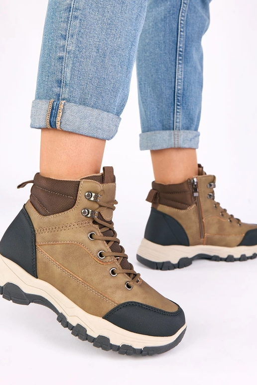 Briana dunkelbeige Plateau-Boots