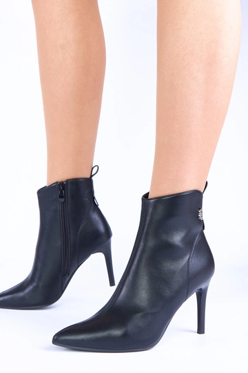 Schwarze Stiefel mit dünnem Absatz und Zirkonia Zula 2