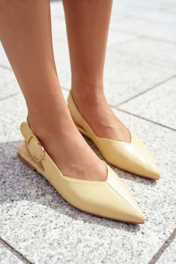 Lackierte Ballerinas mit Schnallen gelbe Farbe Rinalle