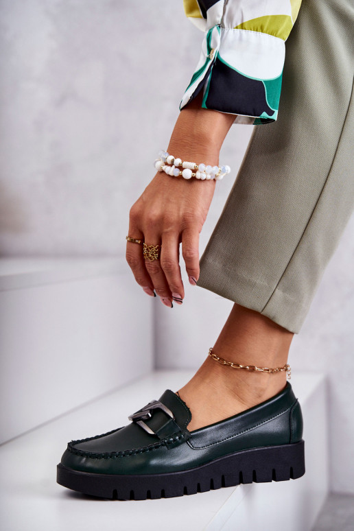 mit Lackeffekt Schuhe Slipper mit einer Plattform grüne Farbe Kjersti