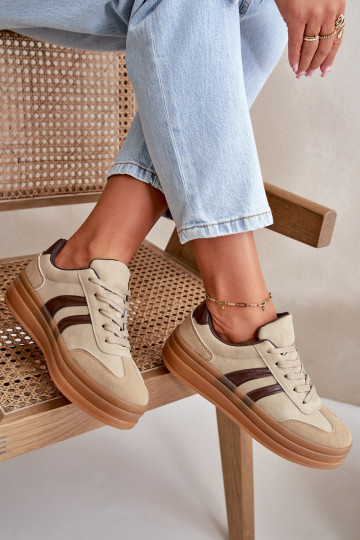 Sneakers Stilvollllschuhe Feminin mit einer Plattform braune Farbe Nesonice