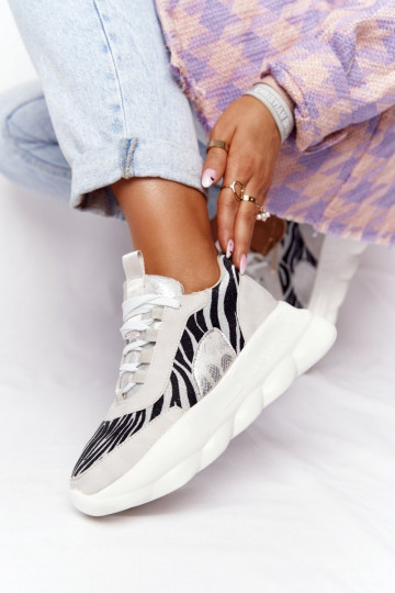 Feminin Sportlicher Stil Schuhe mit einer Plattform Lu Boo graue Farbe