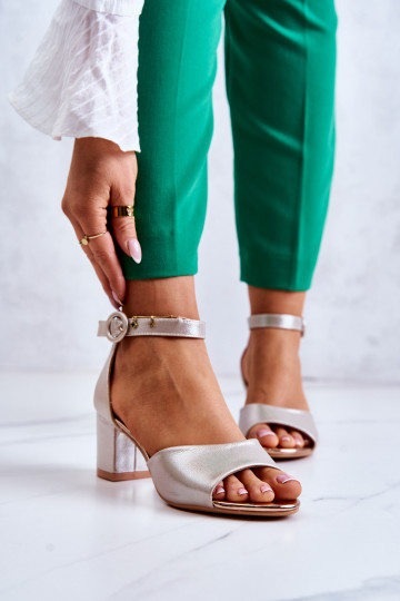 Goldfarbene Leder High Heels Sandalen Vinceza 20100