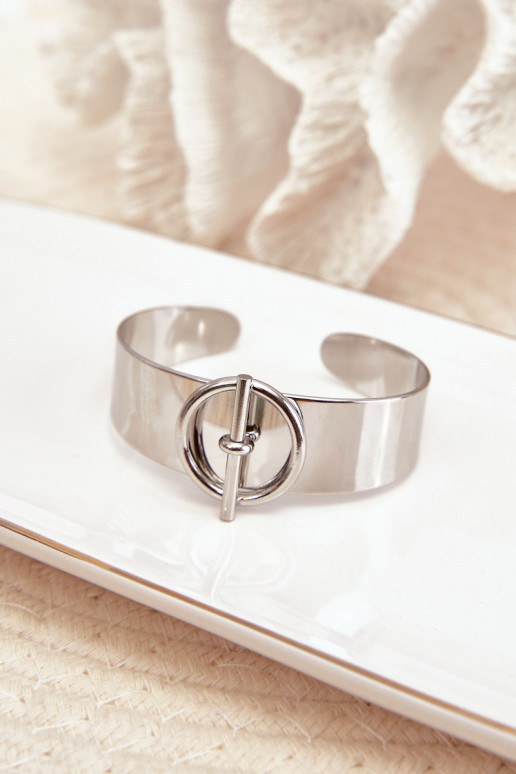 Ein Armband Feminin mit Ornamenten Stal NierdzeZuna Silberfarbe