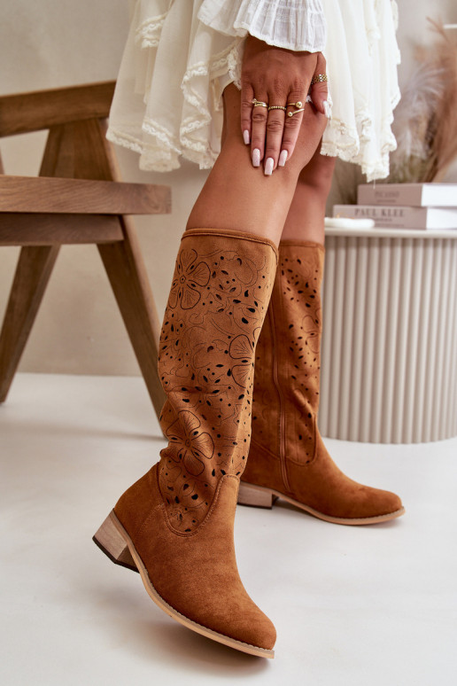 mit durchbrochenen Elementen Damenstiefel Auf niedrigem Absatz aus Öko-INildlederoZue Befestigt Zum Schloss braune Farbe Orchide