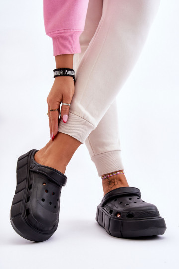 Flip-Flops im Crocs-Stil mit erhöhter Plattform schZuarze Farbe Beckett 2