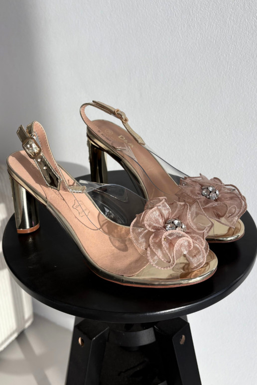 Sandalen mit Absätzen mit Ornamenten I Kryształkami D&A MR52-236 goldene Farbe