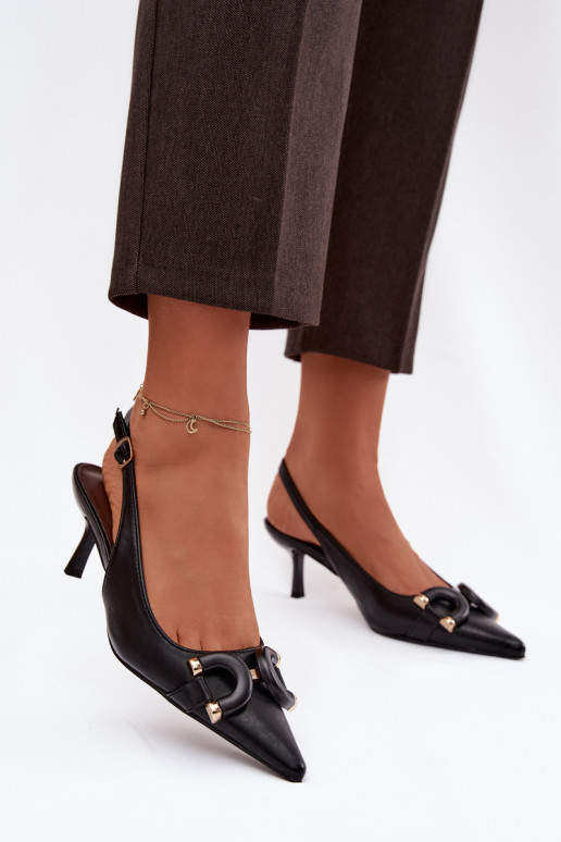 Damensandalen mit dünnen Absätzen Mit Dekorationen Detalem schZuarze Farbe Brienne