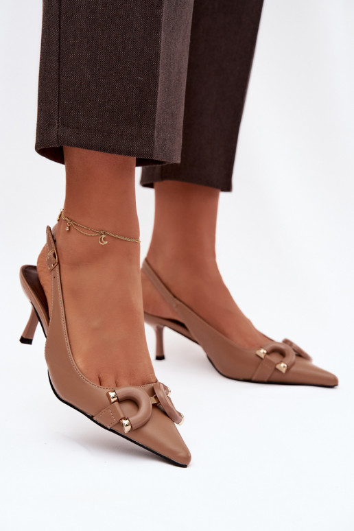 Damensandalen mit dünnen Absätzen Mit Dekorationen Detalem braune Farbe Brienne