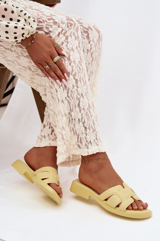 Damenhausschuhe mit breiten Absätzen gelbe Farbe Lorania