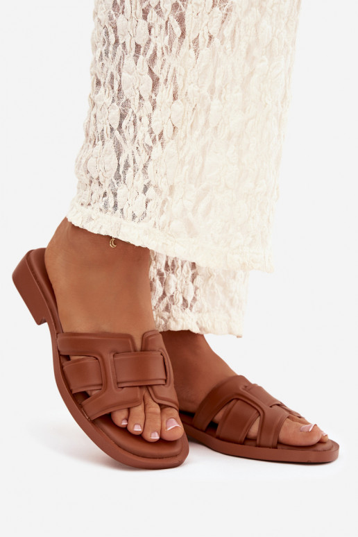 Damenhausschuhe mit breiten Absätzen braune Farbe Lorania