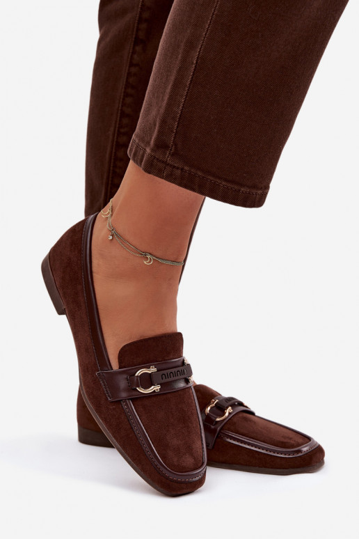 Damenmokassins mit dekorativen Elementen, in schokoladenbrauner Farbe Evelora