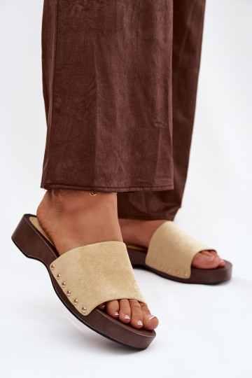 Damenflip-Flops mit goldenen Nieten in Gelb Ferinna 2