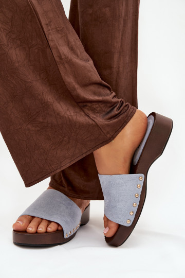 Damenflip-Flops mit goldenen Nieten in Blau Ferinna