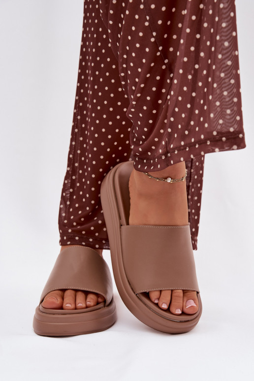 Damenhausschuhe mit einer Plattform Beige Tanelisse