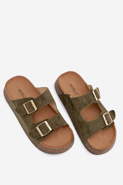 Damenhausschuhe mit einer Plattform Ze goldene Farbemi mit Schnallenmi grüne Farbe Tovessa