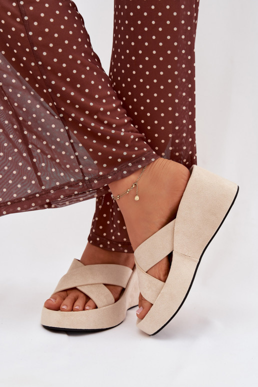 Damenhausschuhe Auf einem Keilaus Öko-INildlederu Beige Calorine