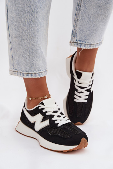 Turnschuhe Feminin mit einer Plattform schZuarze Farbe Janelora