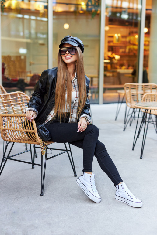 Hohe Plateau-Sneaker Big Star II274014 Zueiße Farbe