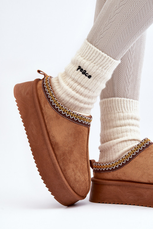 Hausschuhe Auf dicker Sohleaus Öko-INildlederu braune Farbe Sylva