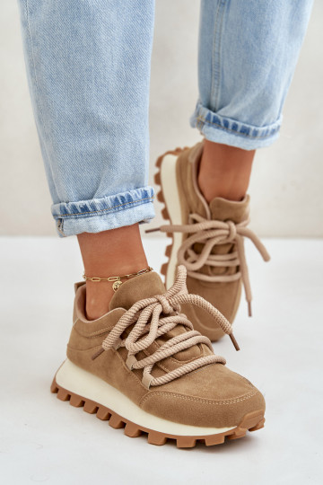 Turnschuhe Sneakers Stilvollllschuhe mit einer Plattformaus Öko-INildlederu braune Farbe Riadella