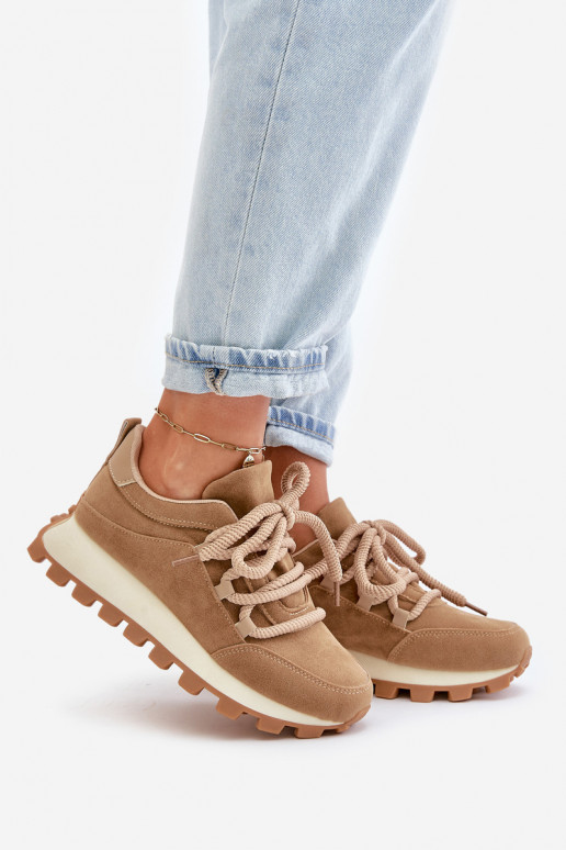 Turnschuhe Sneakers Stilvollllschuhe mit einer Plattformaus Öko-INildlederu braune Farbe Riadella